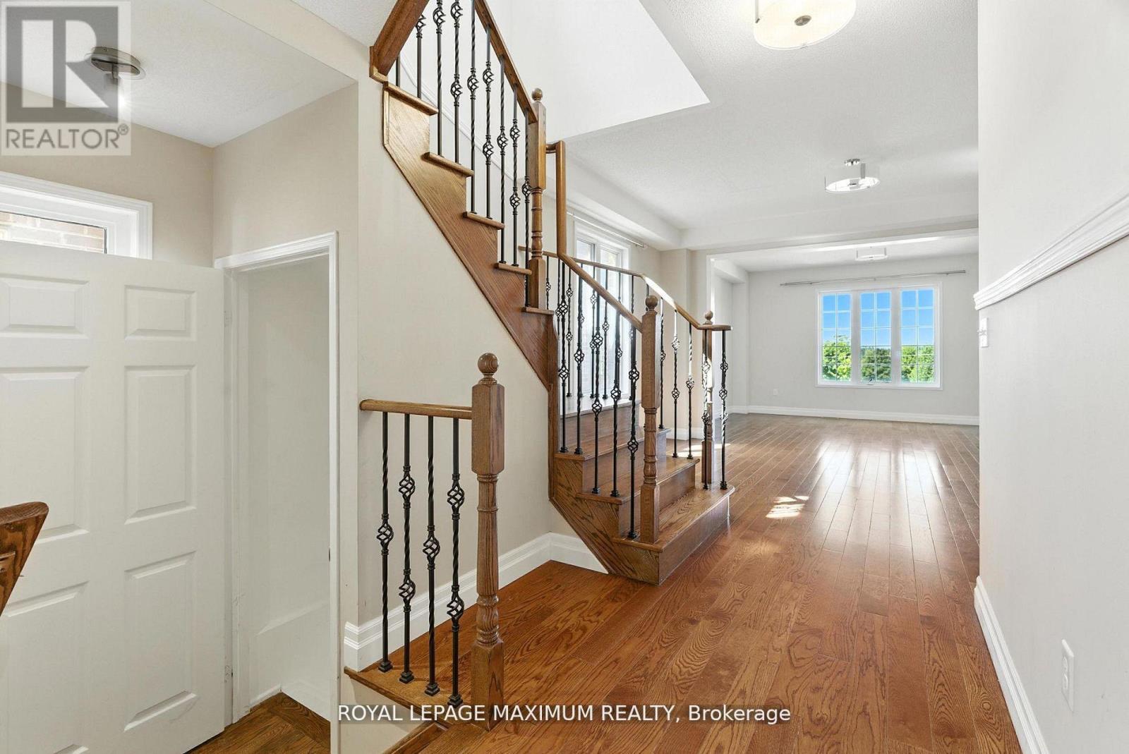 80 Cauthers Crescent, New Tecumseth (Alliston), Ontario  L9R 0L2 - Photo 7 - N12449469