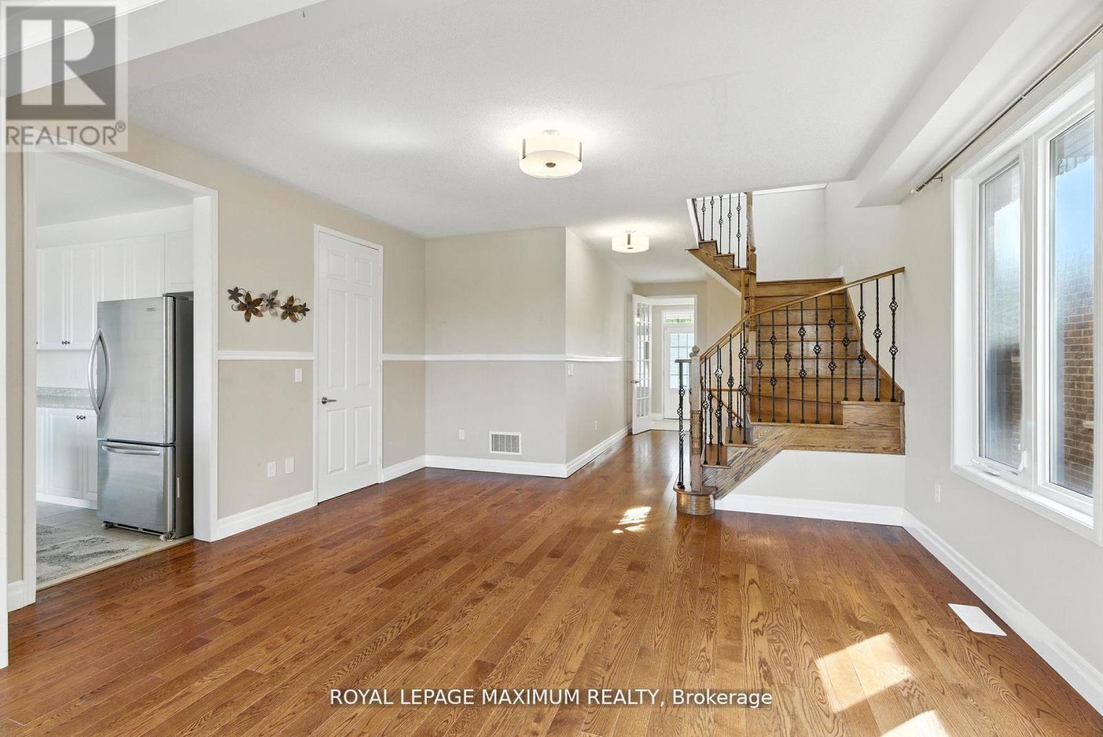80 Cauthers Crescent, New Tecumseth (Alliston), Ontario  L9R 0L2 - Photo 9 - N12449469