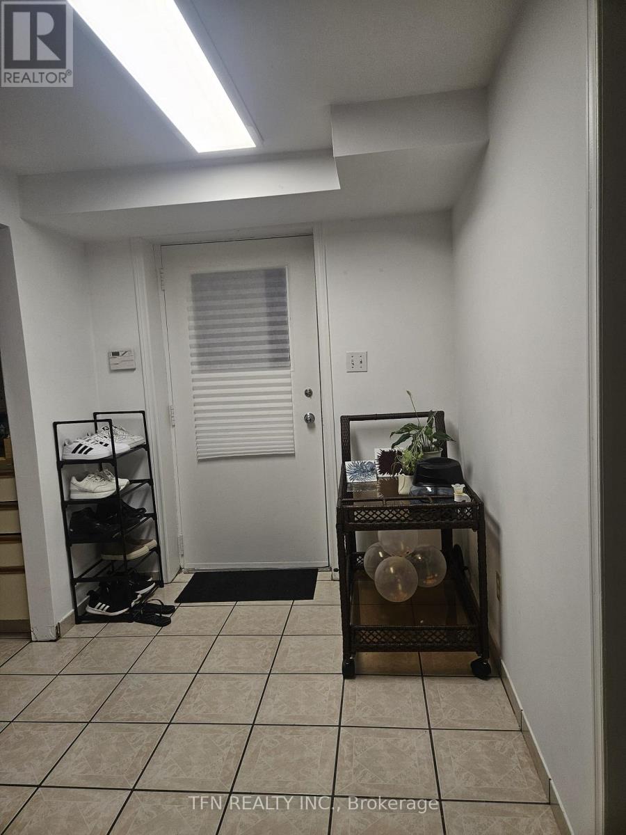 Lower - 112 Trafalgar Square, Vaughan, Ontario  L4J 7M9 - Photo 10 - N12449484