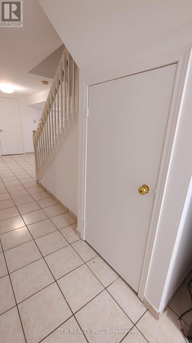 Lower - 112 Trafalgar Square, Vaughan, Ontario  L4J 7M9 - Photo 23 - N12449484