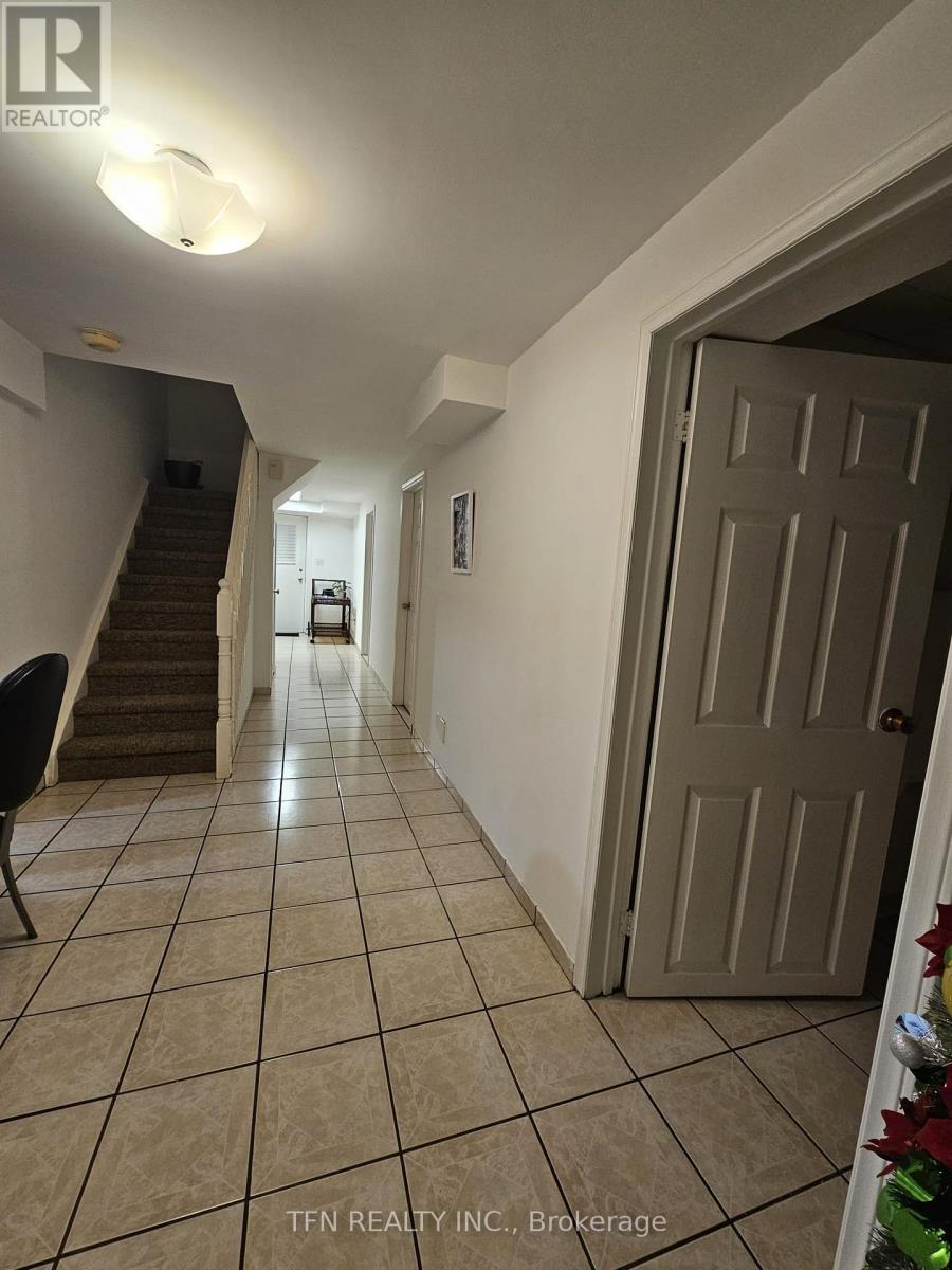 Lower - 112 Trafalgar Square, Vaughan, Ontario  L4J 7M9 - Photo 9 - N12449484