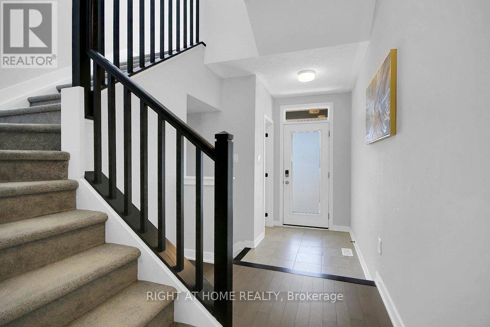 738 Quilter Row, Ottawa, Ontario  K0A 2Z0 - Photo 5 - X12424925