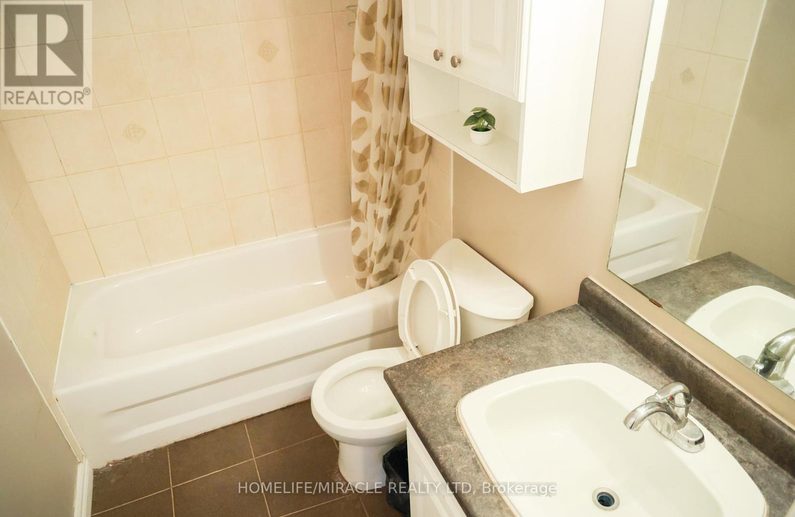 67 Stollar Boulevard W, Barrie (Little Lake), Ontario  L4N 6N3 - Photo 12 - S12449352