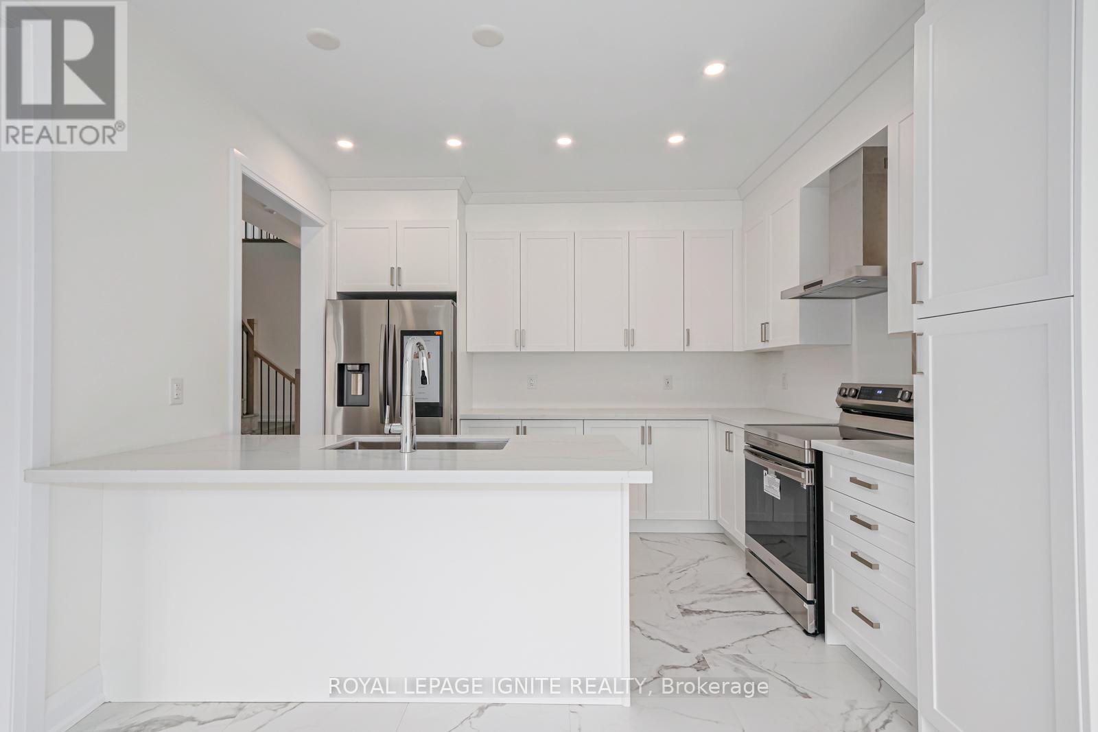 51 Del Ray Crescent, Wasaga Beach, Ontario  L9Z 0N8 - Photo 4 - S12449360