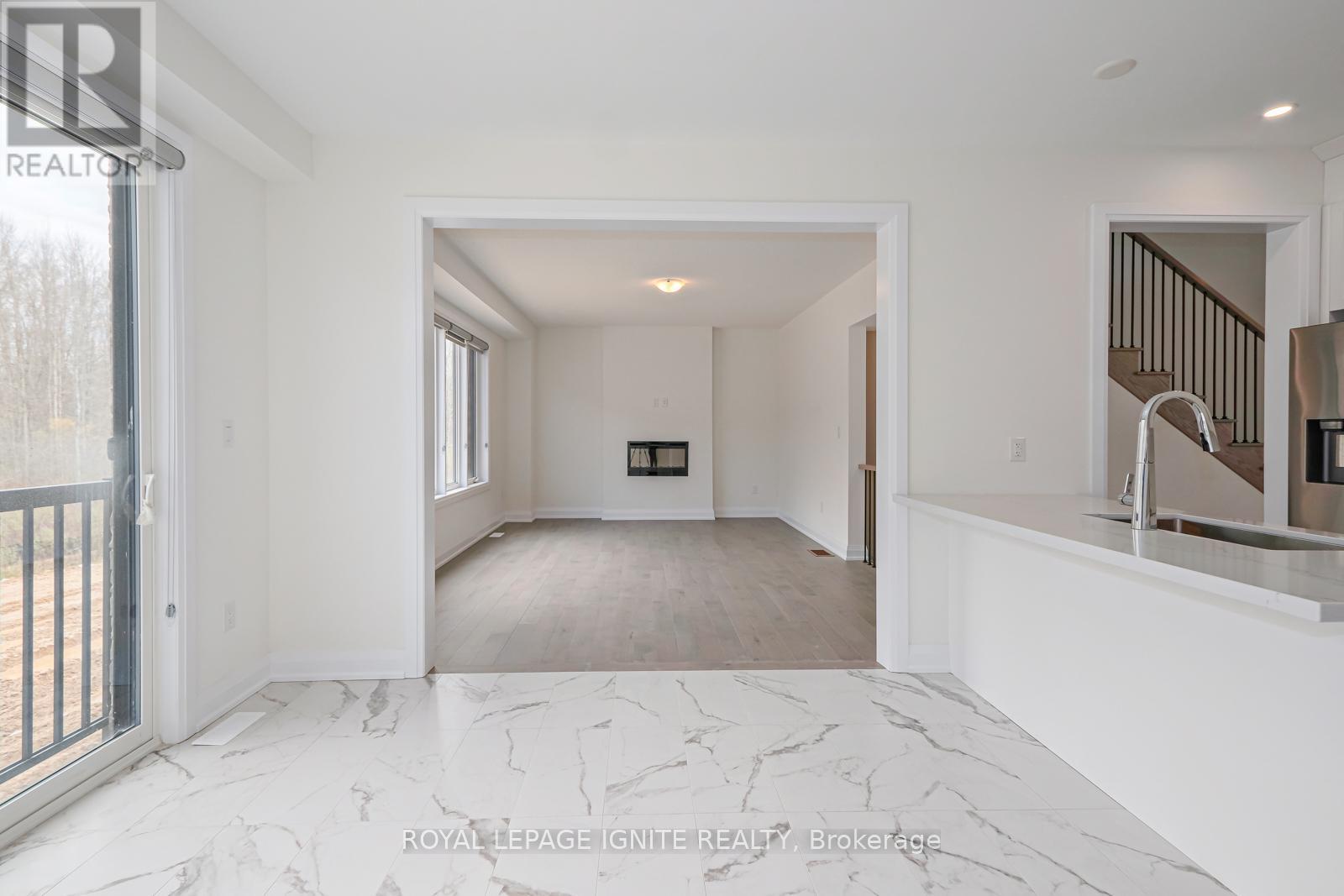 51 Del Ray Crescent, Wasaga Beach, Ontario  L9Z 0N8 - Photo 5 - S12449360