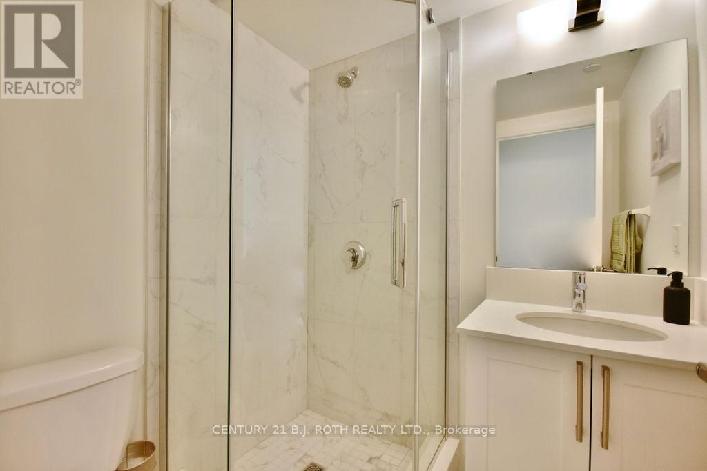 818 - 58 Lakeside Terrace, Barrie (Little Lake), Ontario  L4M 0L5 - Photo 15 - S12449479