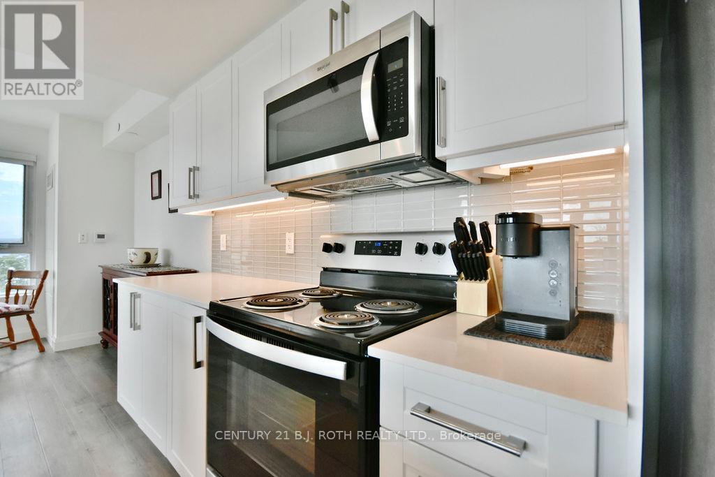 818 - 58 Lakeside Terrace, Barrie (Little Lake), Ontario  L4M 0L5 - Photo 18 - S12449479