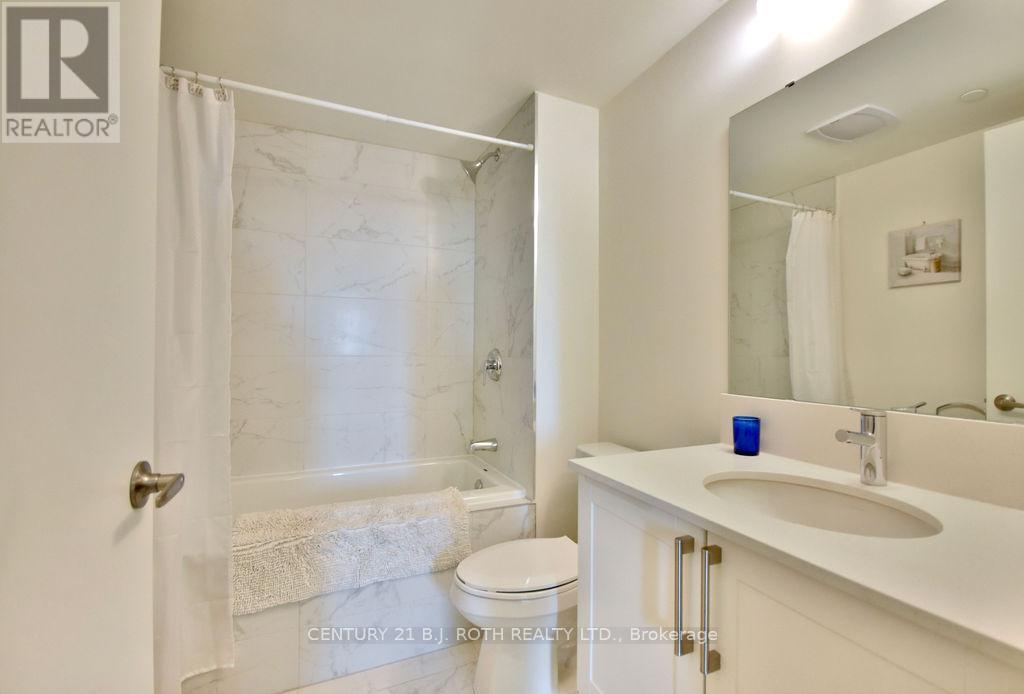 818 - 58 Lakeside Terrace, Barrie (Little Lake), Ontario  L4M 0L5 - Photo 36 - S12449479