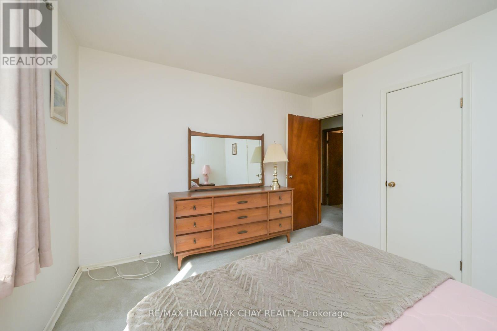 20 Leach Street, Orillia, Ontario  L3V 5N7 - Photo 14 - S12449500