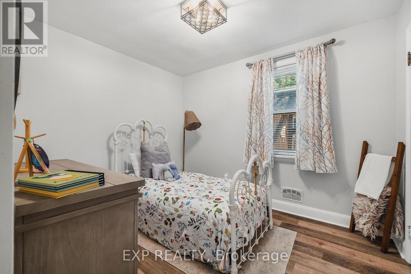 300 Melrose Avenue, Kitchener, Ontario  N2H 2C1 - Photo 15 - X12426701