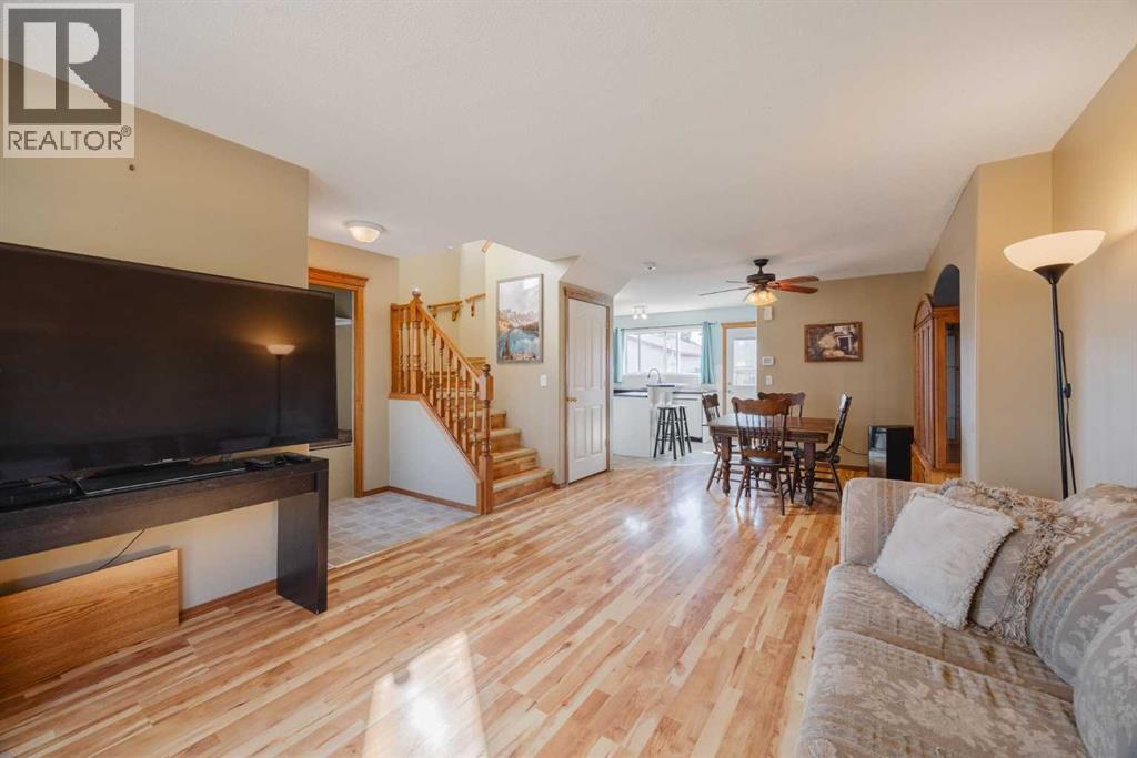 276 Cramond Close Se, Calgary, Alberta  T3M 1E2 - Photo 5 - A2259407
