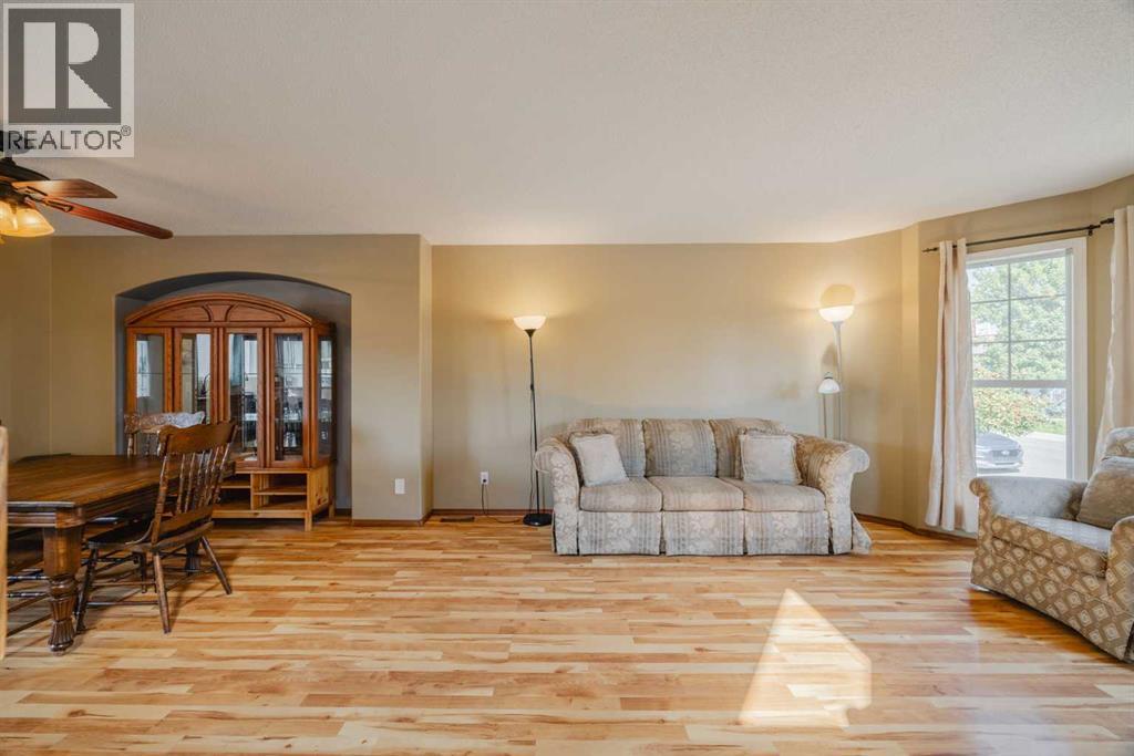 276 Cramond Close Se, Calgary, Alberta  T3M 1E2 - Photo 4 - A2259407