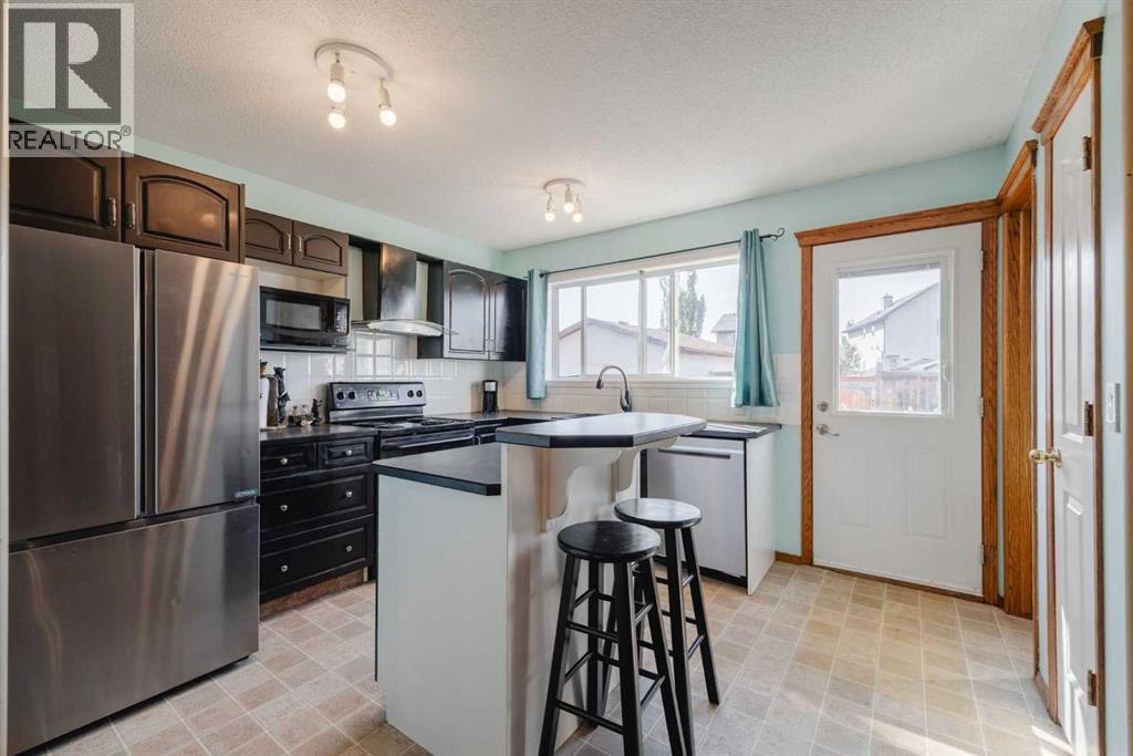 276 Cramond Close Se, Calgary, Alberta  T3M 1E2 - Photo 8 - A2259407