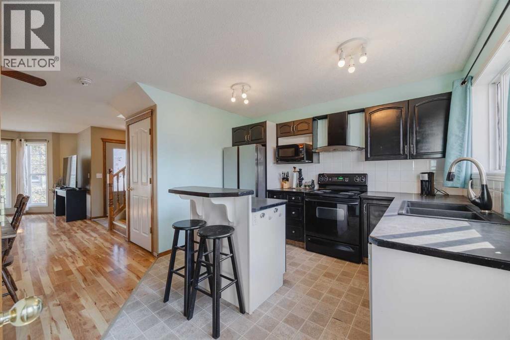 276 Cramond Close Se, Calgary, Alberta  T3M 1E2 - Photo 9 - A2259407