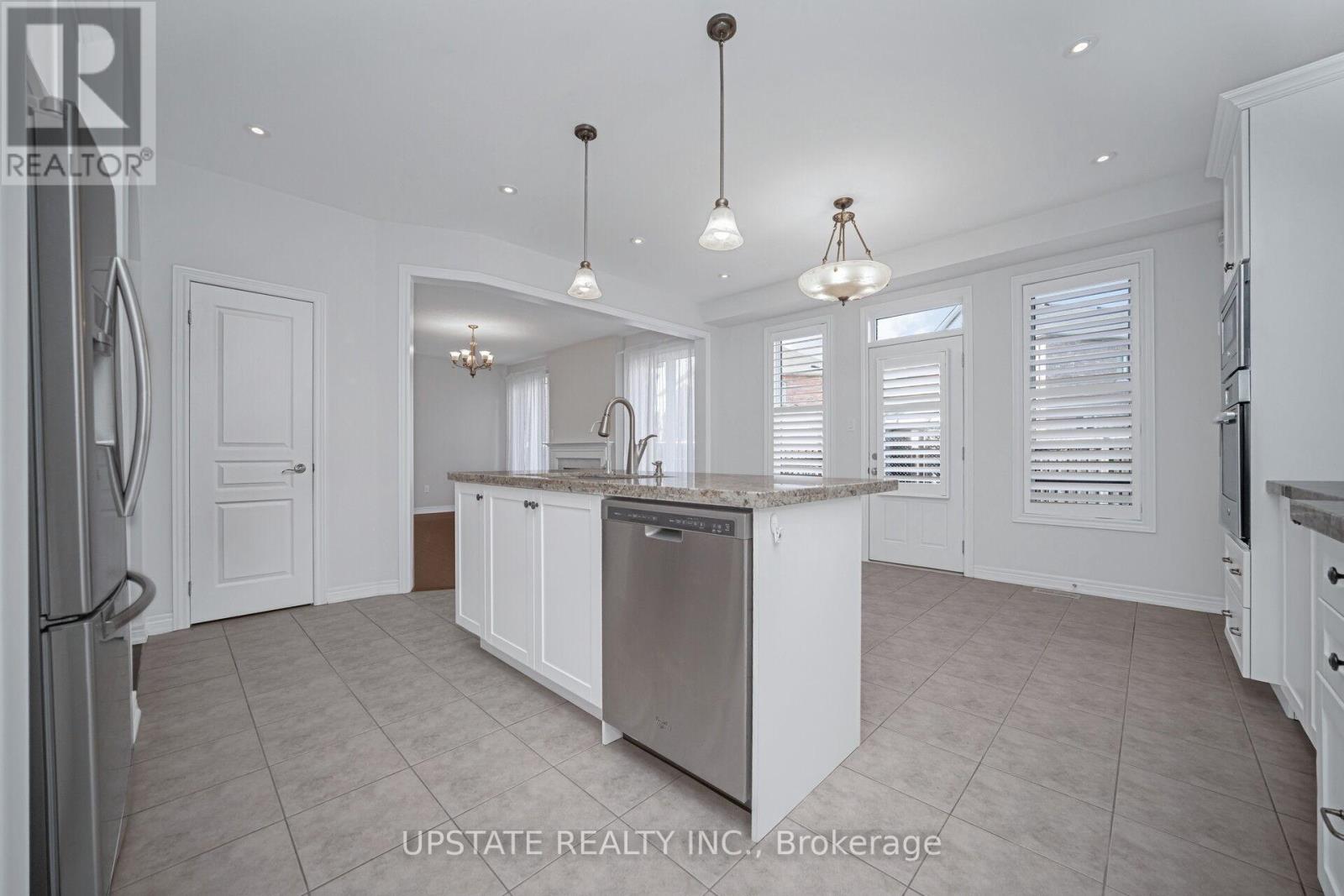 66 George Robinson Drive, Brampton (Credit Valley), Ontario  L6Y 1P2 - Photo 12 - W12449353