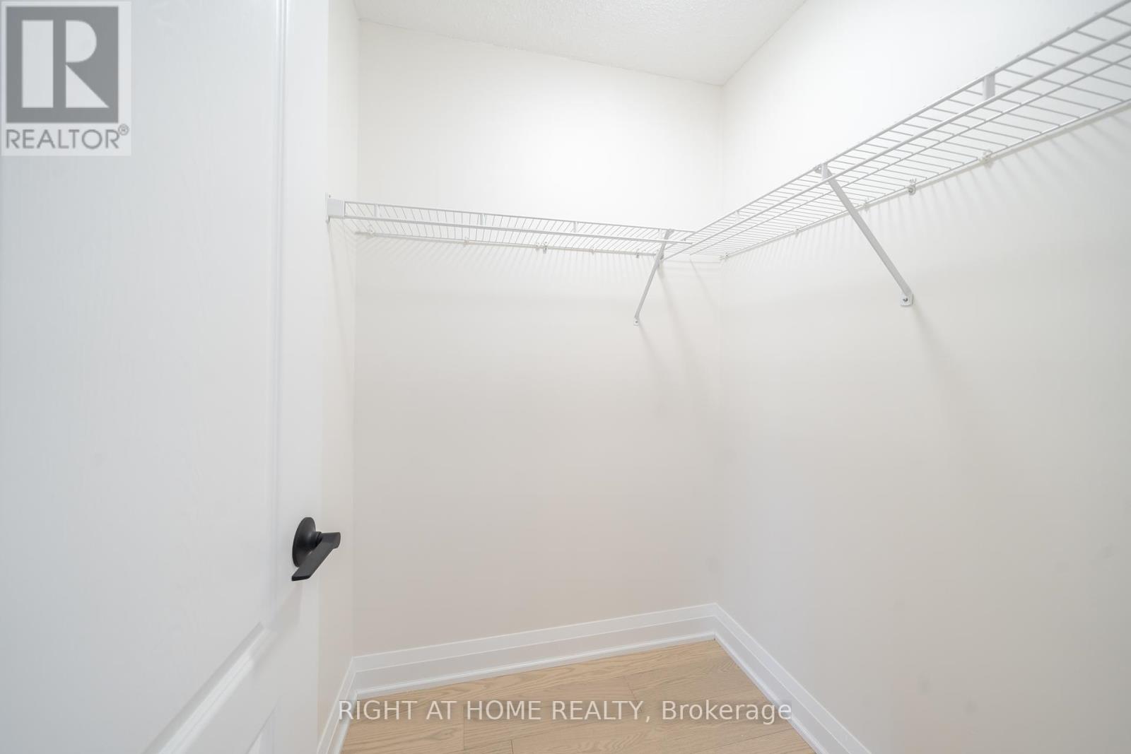39 Viceroy Crescent, Brampton (Northwest Sandalwood Parkway), Ontario  L7A 1V7 - Photo 20 - W12449363
