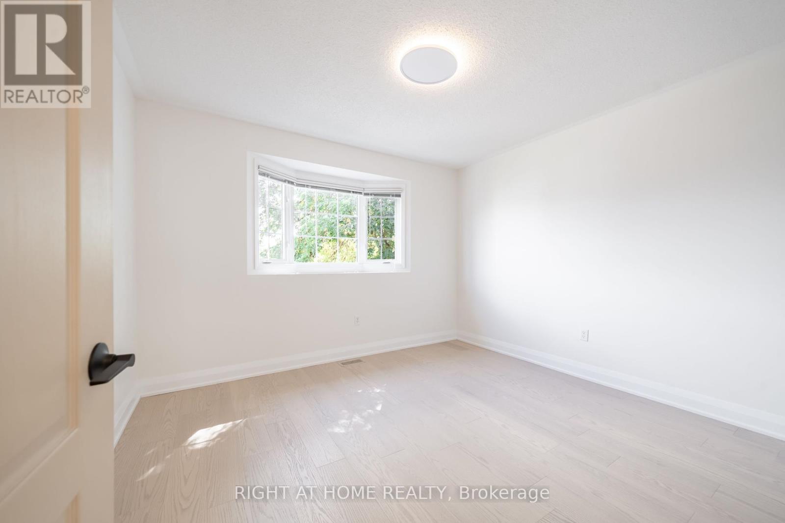 39 Viceroy Crescent, Brampton (Northwest Sandalwood Parkway), Ontario  L7A 1V7 - Photo 22 - W12449363