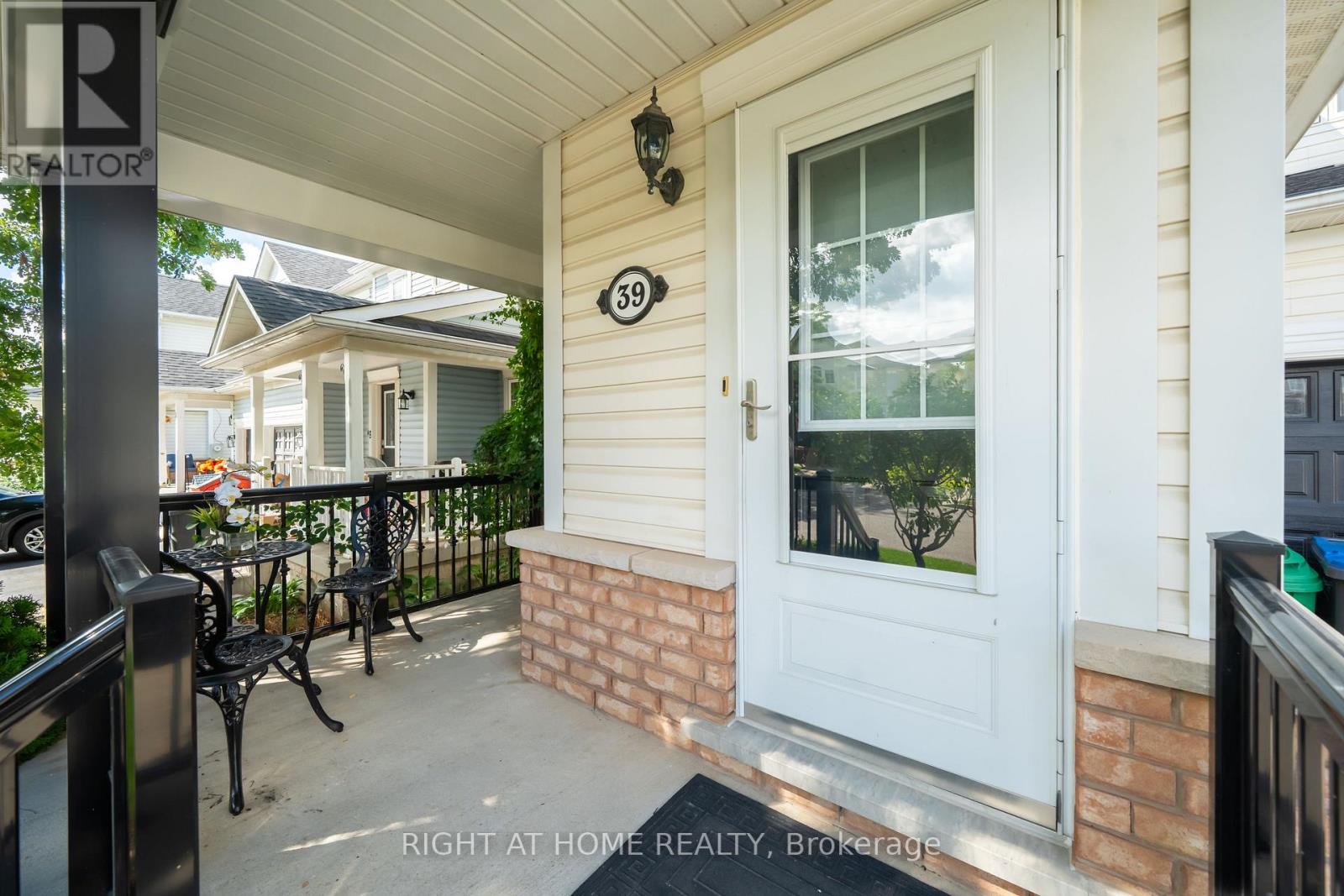 39 Viceroy Crescent, Brampton (Northwest Sandalwood Parkway), Ontario  L7A 1V7 - Photo 3 - W12449363