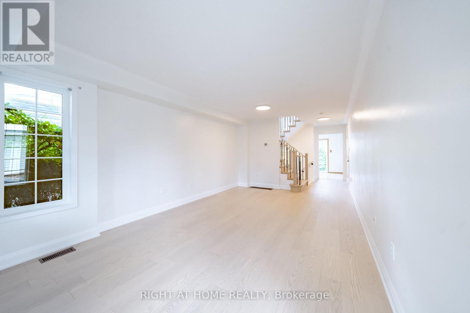 39 Viceroy Crescent, Brampton (Northwest Sandalwood Parkway), Ontario  L7A 1V7 - Photo 4 - W12449363