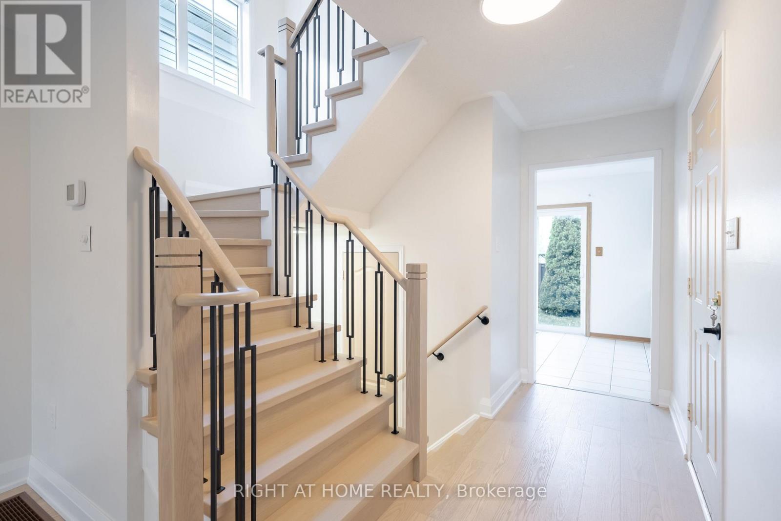 39 Viceroy Crescent, Brampton (Northwest Sandalwood Parkway), Ontario  L7A 1V7 - Photo 9 - W12449363