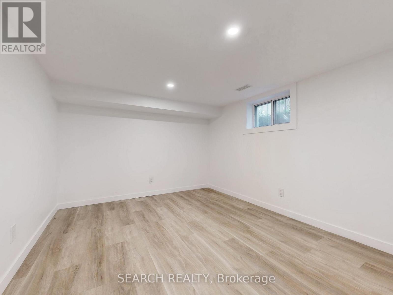 525 Hopewell Avenue, Toronto, Ontario  M6E 2S5 - Photo 11 - W12449365