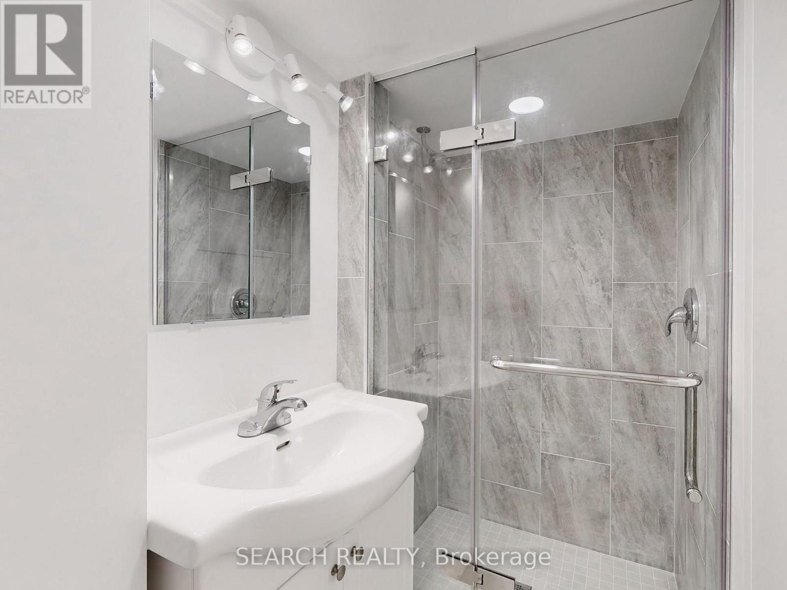 525 Hopewell Avenue, Toronto, Ontario  M6E 2S5 - Photo 15 - W12449365