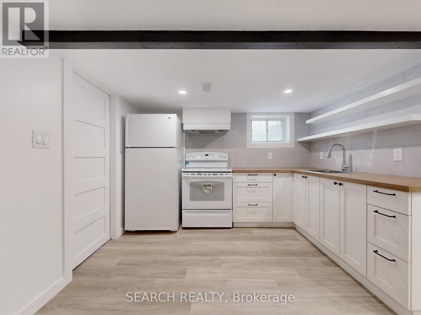 525 Hopewell Avenue, Toronto, Ontario  M6E 2S5 - Photo 4 - W12449365