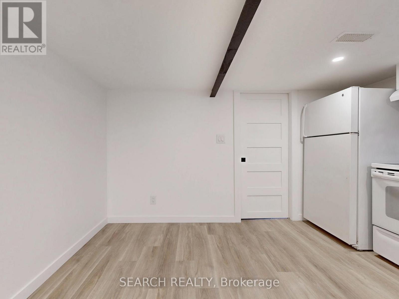 525 Hopewell Avenue, Toronto, Ontario  M6E 2S5 - Photo 6 - W12449365