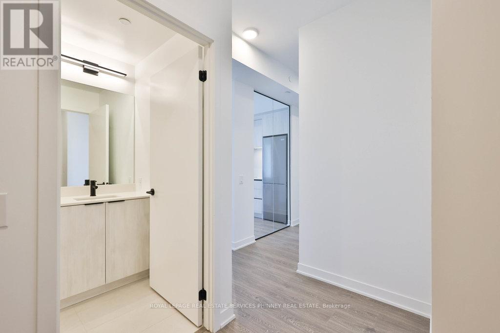 1507 - 2495 Eglinton Avenue W, Mississauga, Ontario  L5M 2V8 - Photo 5 - W12449375