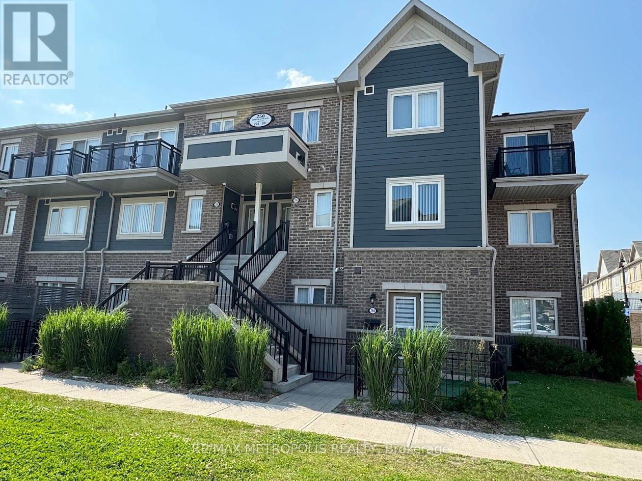 294 - 250 Sunny Meadow Boulevard, Brampton, Ontario  L3R 3Y6 - Photo 2 - W12449392