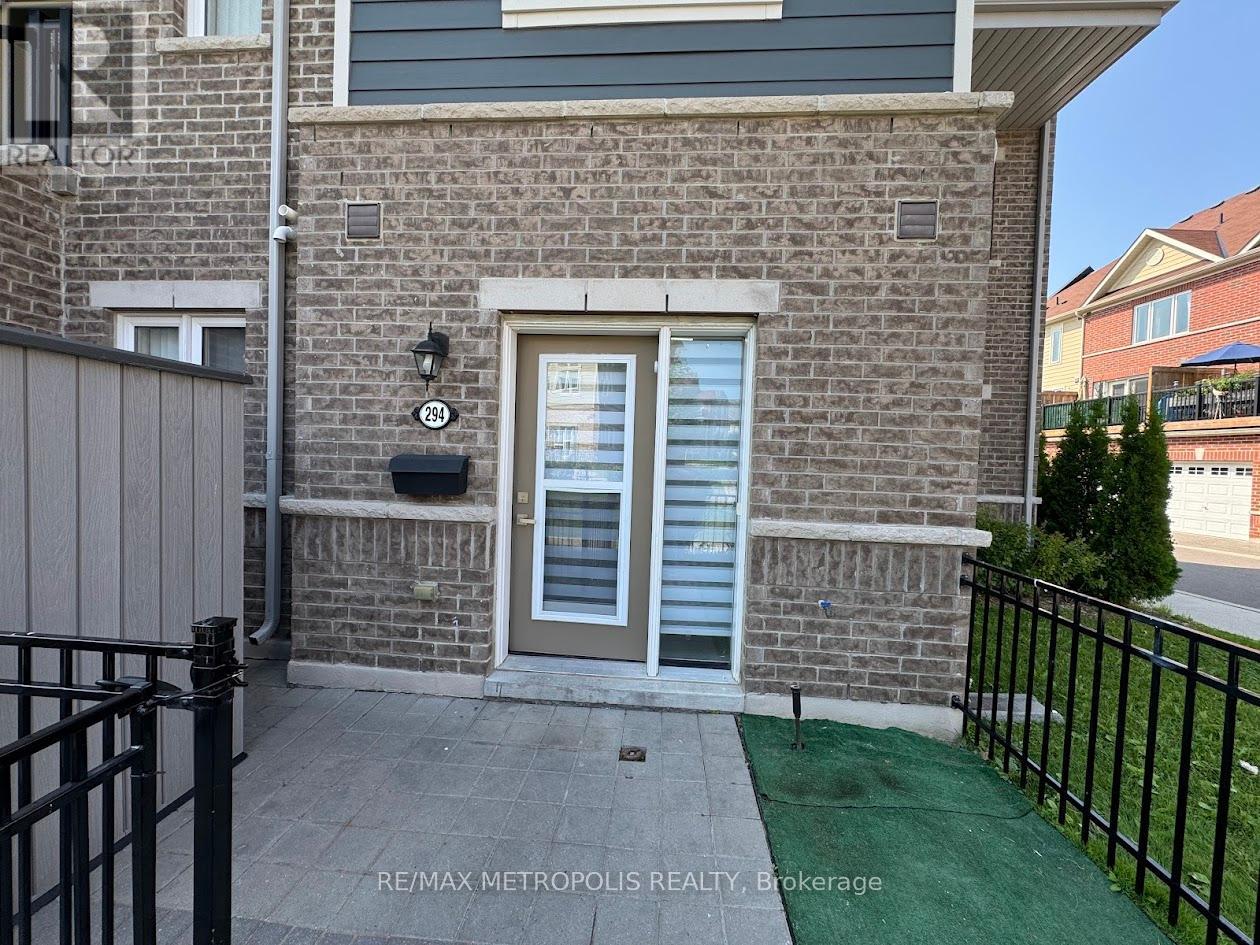 294 - 250 Sunny Meadow Boulevard, Brampton, Ontario  L3R 3Y6 - Photo 3 - W12449392