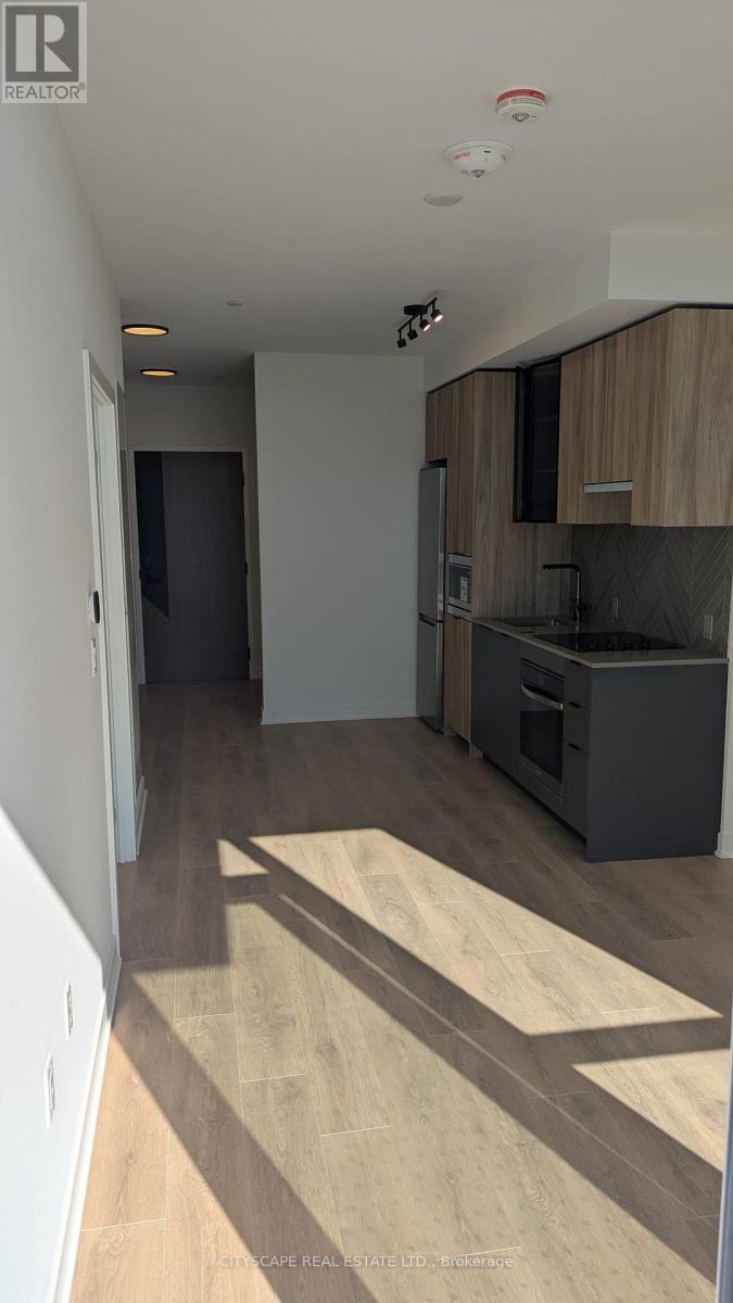 209 - 1037 Queensway, Toronto, Ontario  M8Z 6C7 - Photo 6 - W12449394