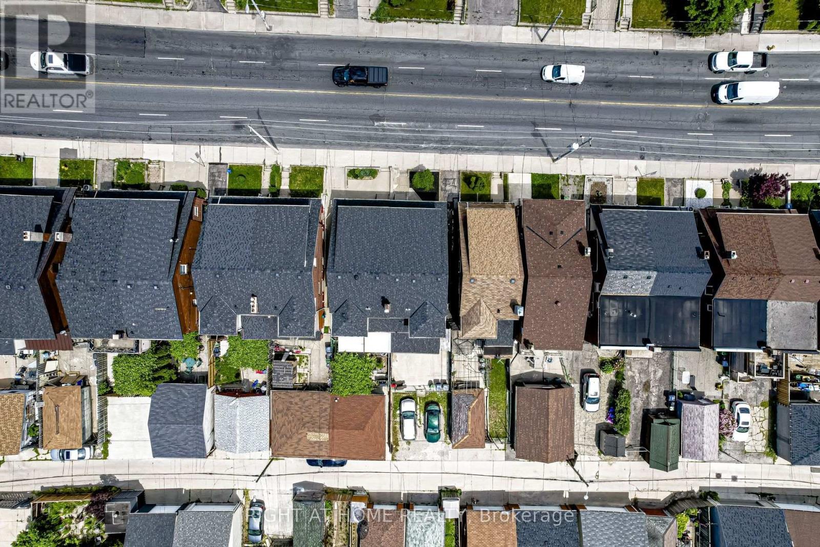 1994 Dufferin Street, Toronto (Caledonia-Fairbank), Ontario  M6E 3R2 - Photo 17 - W12449398