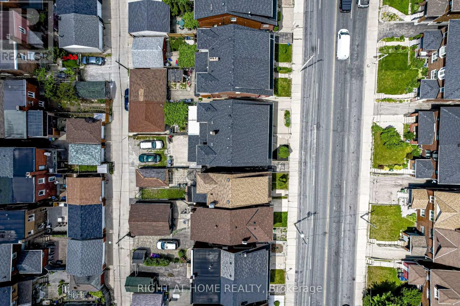 1994 Dufferin Street, Toronto (Caledonia-Fairbank), Ontario  M6E 3R2 - Photo 18 - W12449398