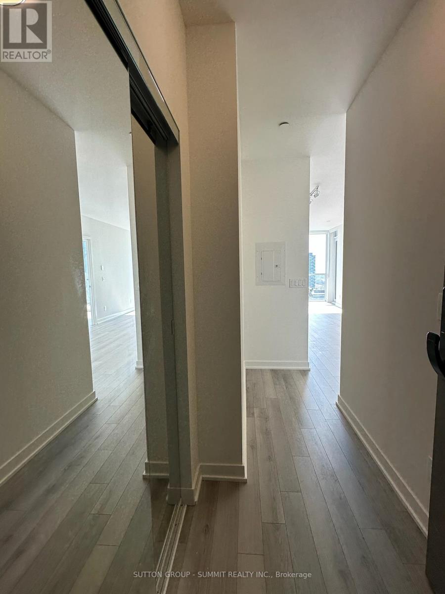 2011 - 3079 Trafalgar Road, Oakville, Ontario  L6H 7E3 - Photo 3 - W12449401
