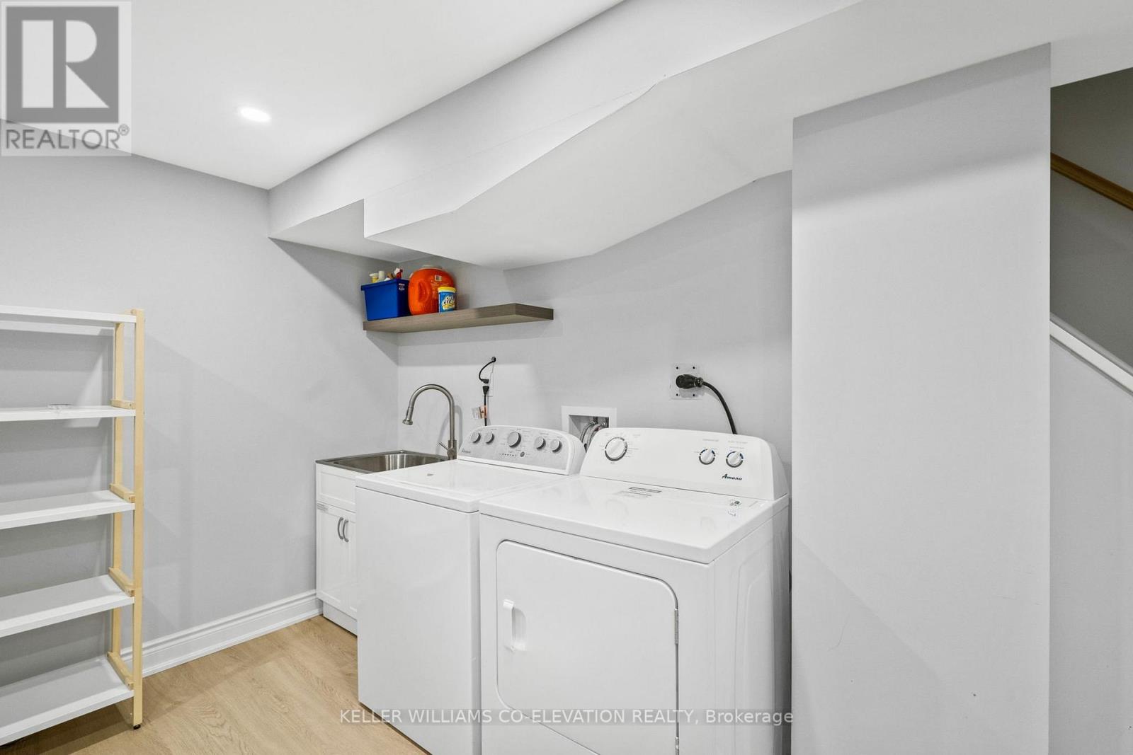 1244 Nigel Road, Mississauga (Clarkson), Ontario  L5J 3S7 - Photo 32 - W12449417