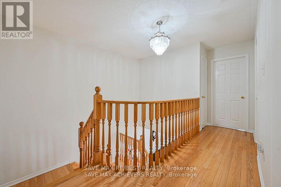 21 Riverplace Crescent, Brampton, Ontario  L6P 2N2 - Photo 12 - W12449419