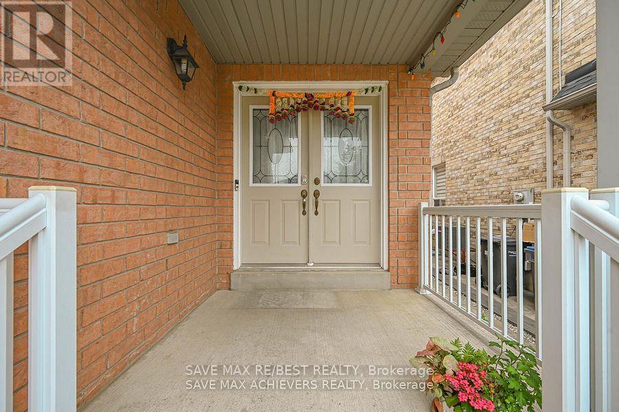21 Riverplace Crescent, Brampton, Ontario  L6P 2N2 - Photo 2 - W12449419