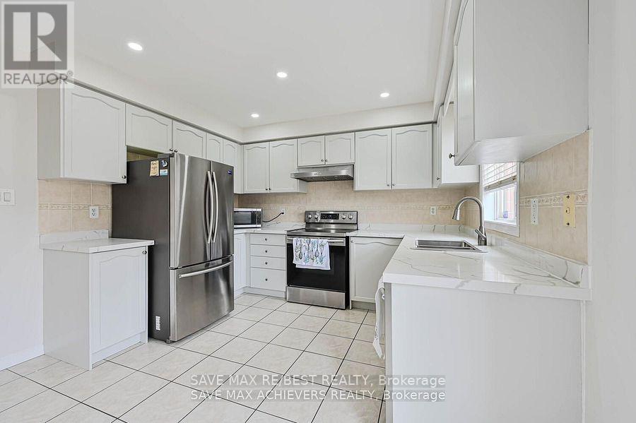 21 Riverplace Crescent, Brampton, Ontario  L6P 2N2 - Photo 7 - W12449419
