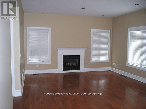 1379 Norenko Court, Mississauga, Ontario  L5V 2M8 - Photo 2 - W12449436