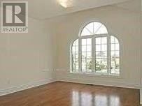 1379 Norenko Court, Mississauga, Ontario  L5V 2M8 - Photo 4 - W12449436