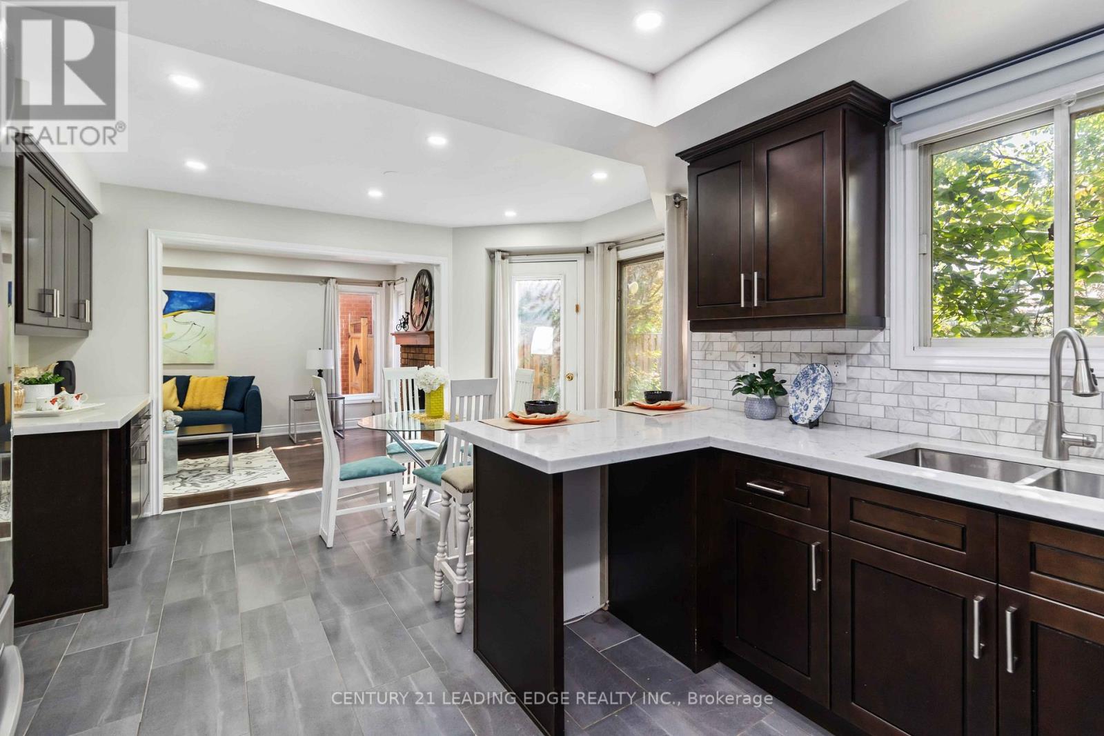 5201 Champlain Trail, Mississauga (Hurontario), Ontario  L5R 3B1 - Photo 15 - W12449440