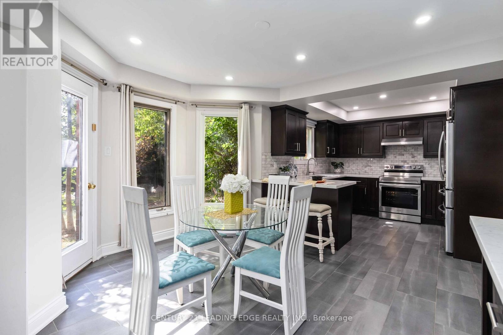 5201 Champlain Trail, Mississauga (Hurontario), Ontario  L5R 3B1 - Photo 18 - W12449440