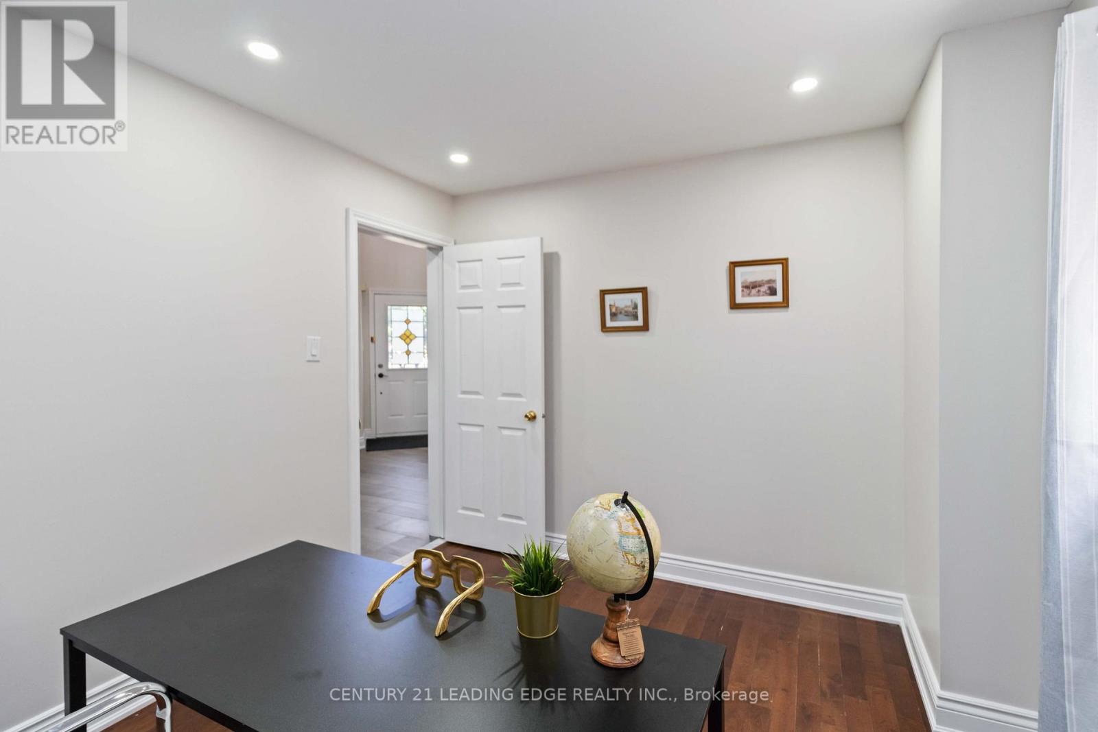 5201 Champlain Trail, Mississauga (Hurontario), Ontario  L5R 3B1 - Photo 25 - W12449440