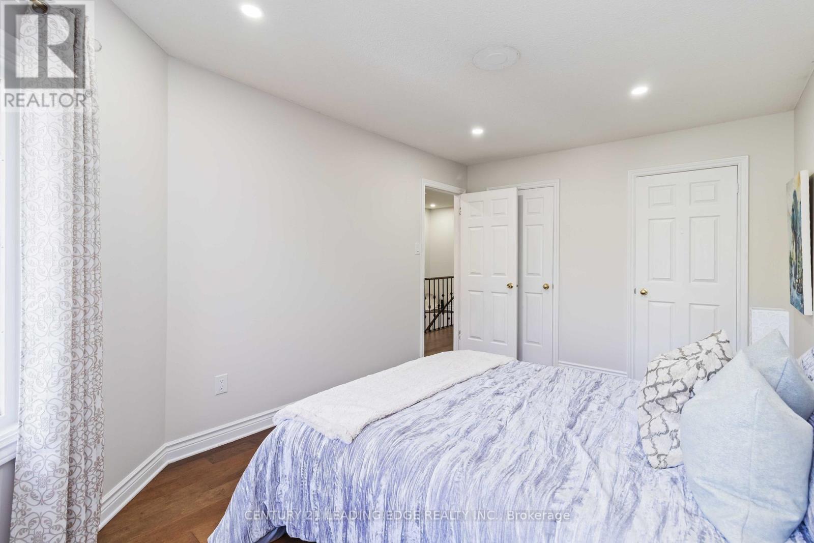 5201 Champlain Trail, Mississauga (Hurontario), Ontario  L5R 3B1 - Photo 32 - W12449440