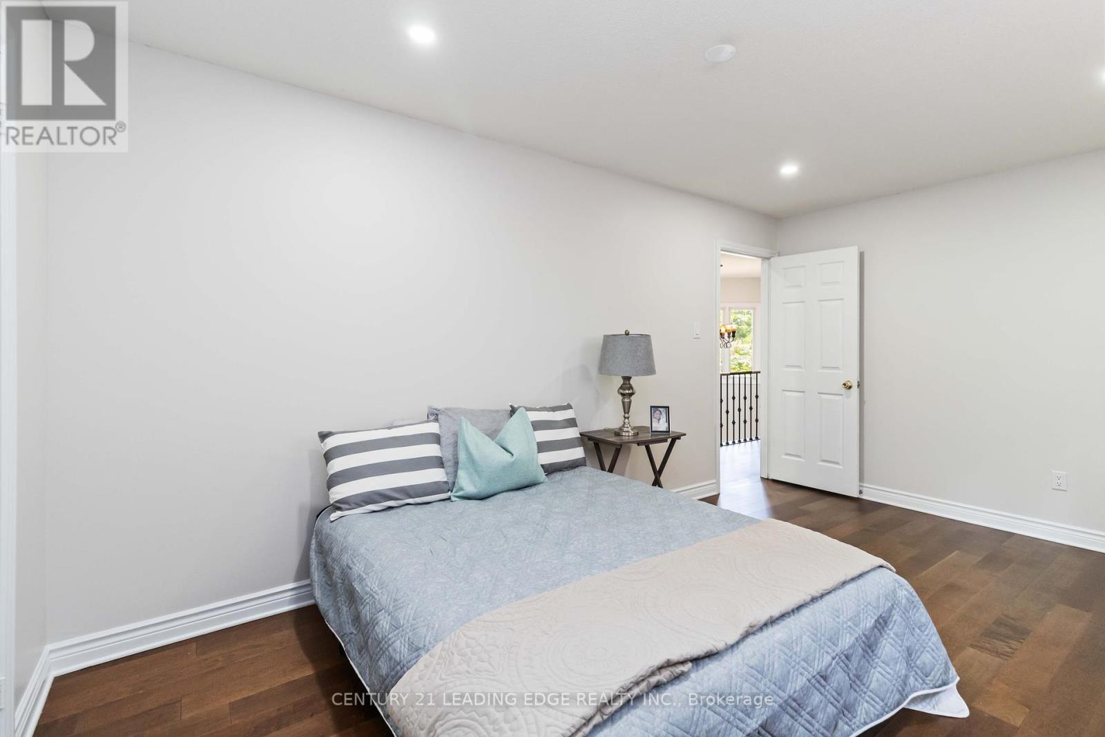 5201 Champlain Trail, Mississauga (Hurontario), Ontario  L5R 3B1 - Photo 34 - W12449440
