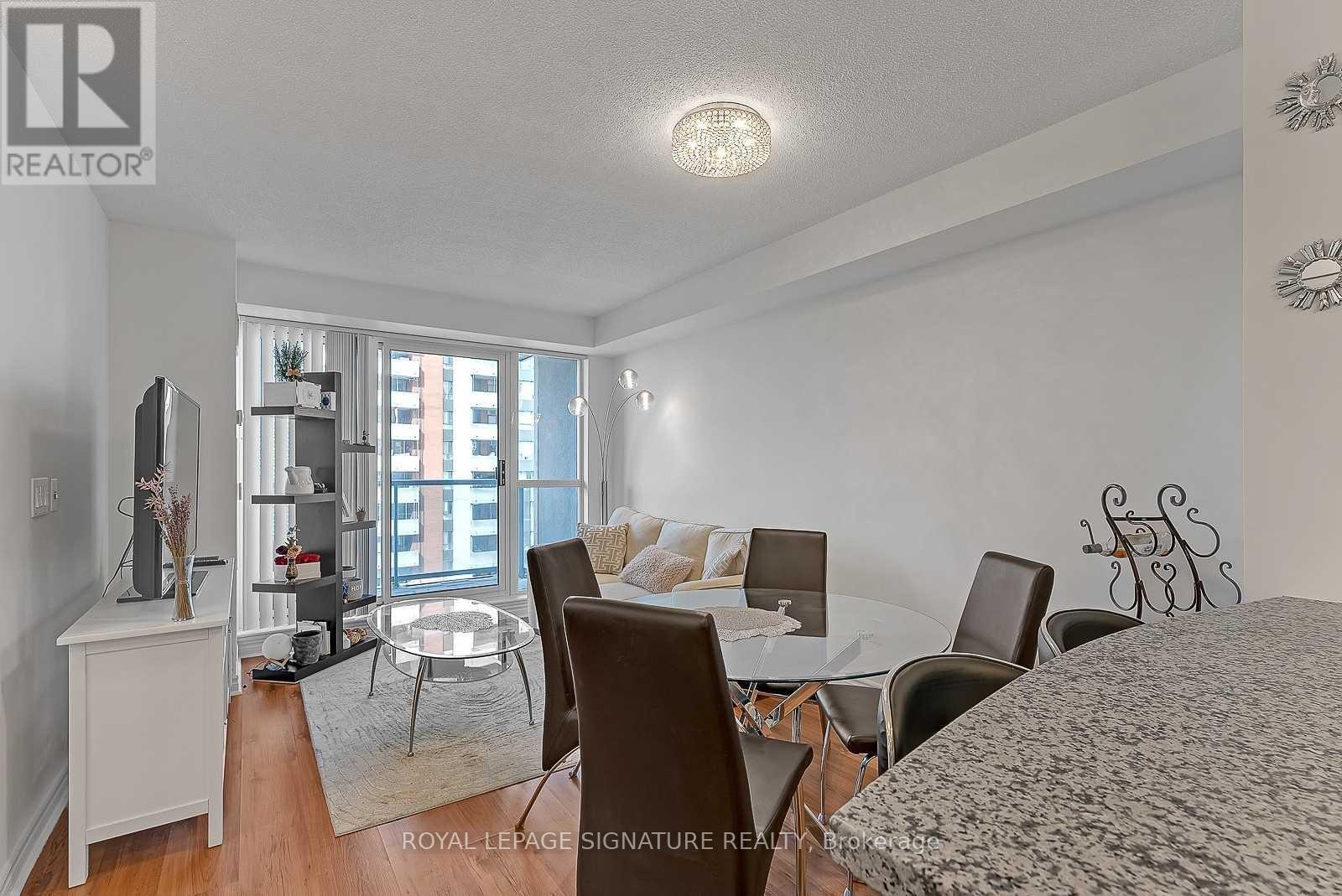 1401 - 5 Michael Power Place, Toronto, Ontario  M9A 0A3 - Photo 6 - W12449470
