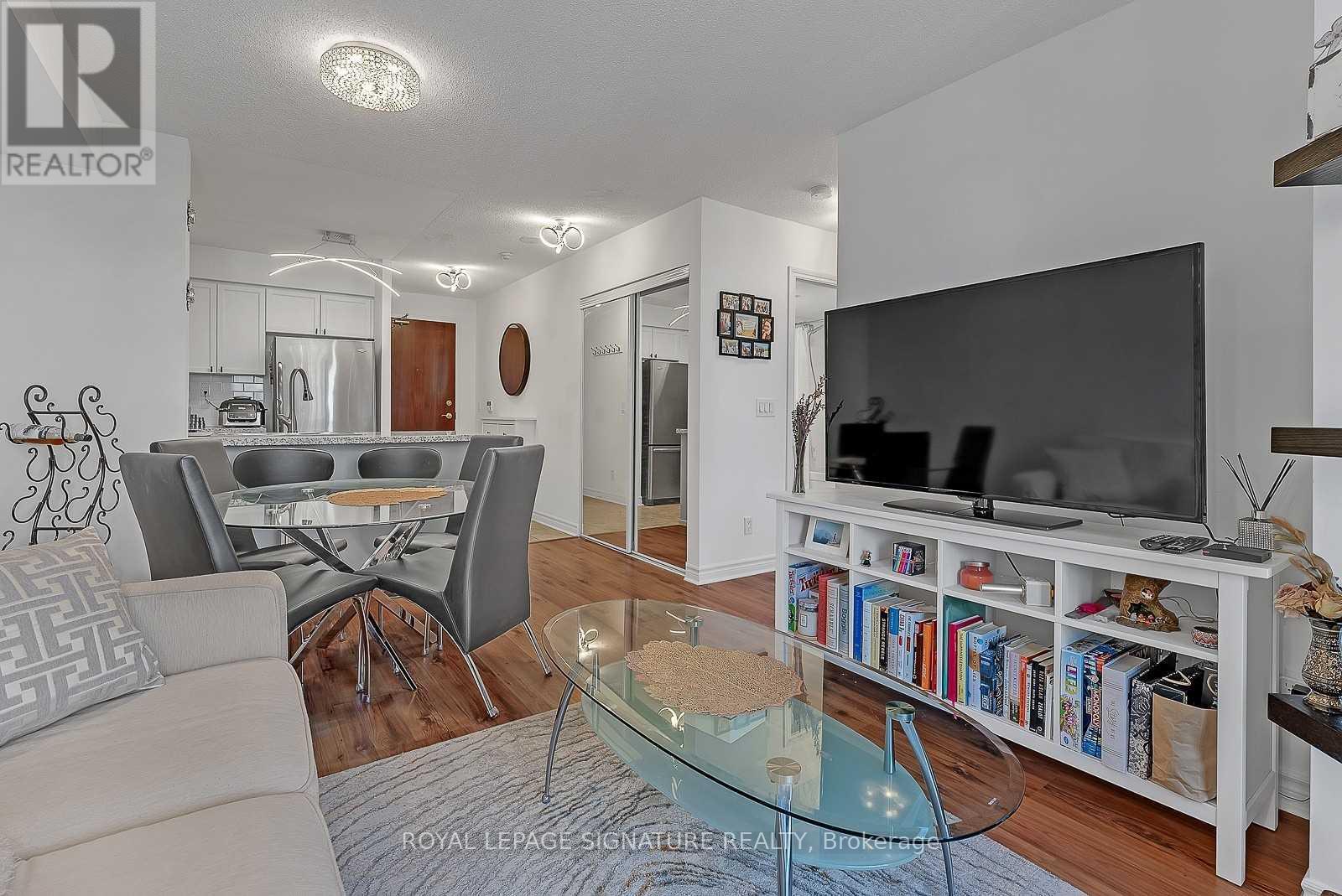 1401 - 5 Michael Power Place, Toronto, Ontario  M9A 0A3 - Photo 8 - W12449470