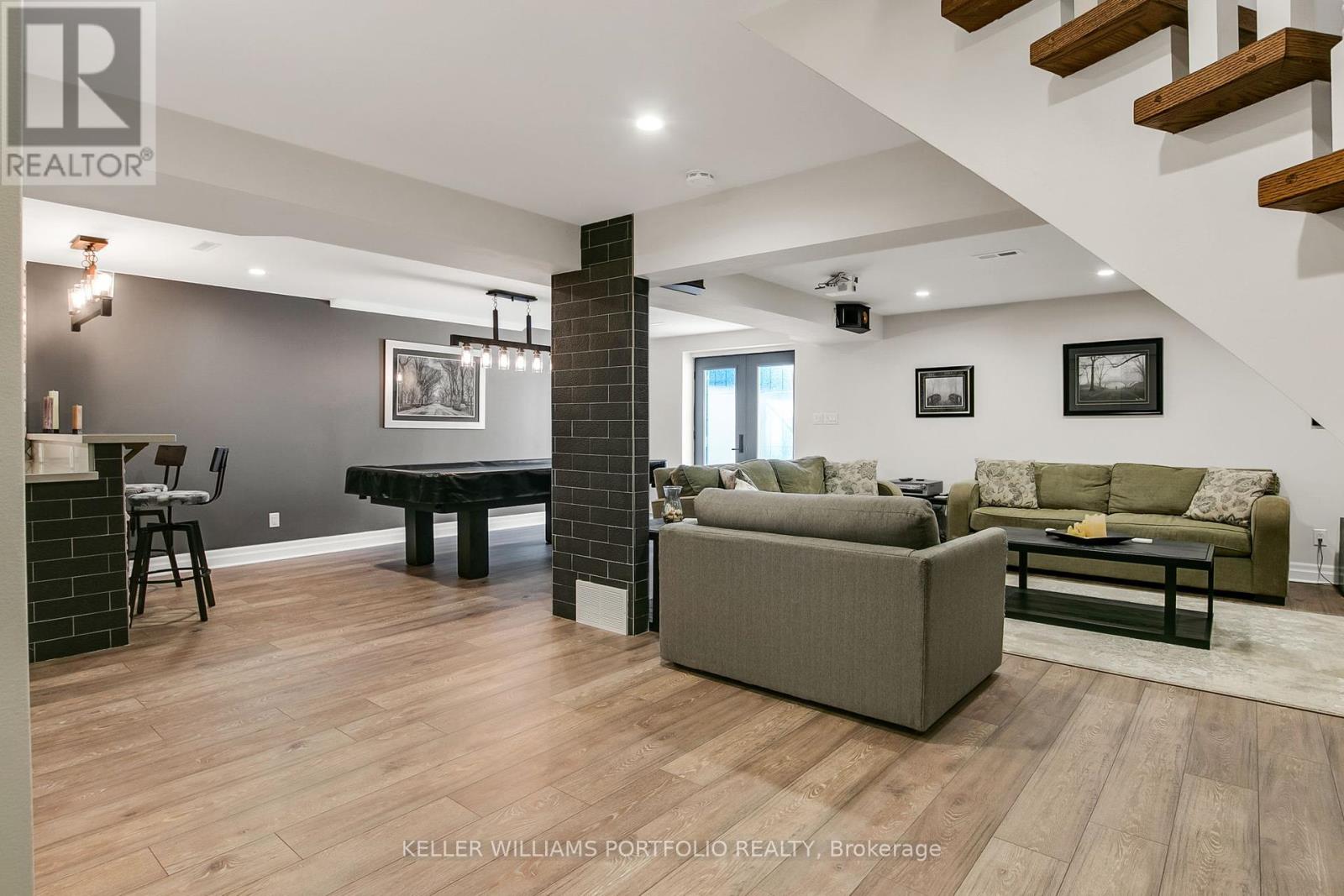 56 Jopling Avenue N, Toronto, Ontario  M9B 4G2 - Photo 31 - W12449473