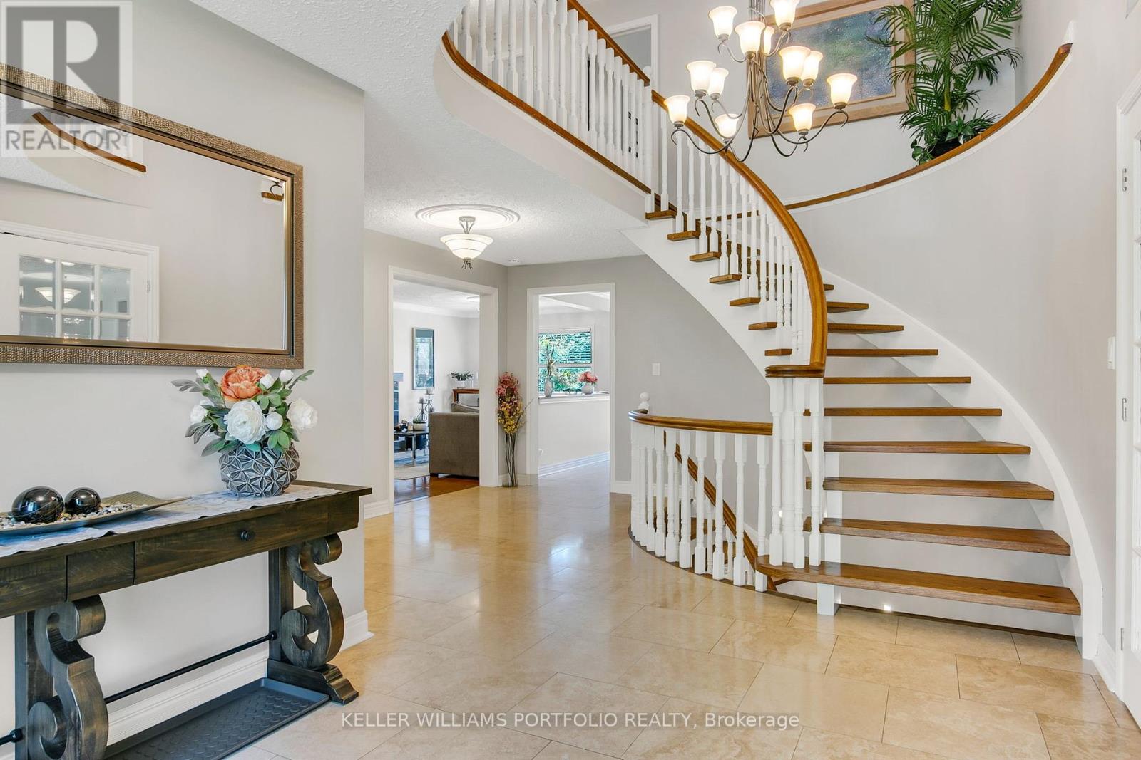 56 Jopling Avenue N, Toronto, Ontario  M9B 4G2 - Photo 5 - W12449473